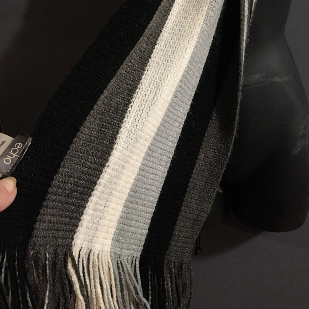 Reversible Scarf by echo ❄️☃️ Unisex - Picture 4 of 12